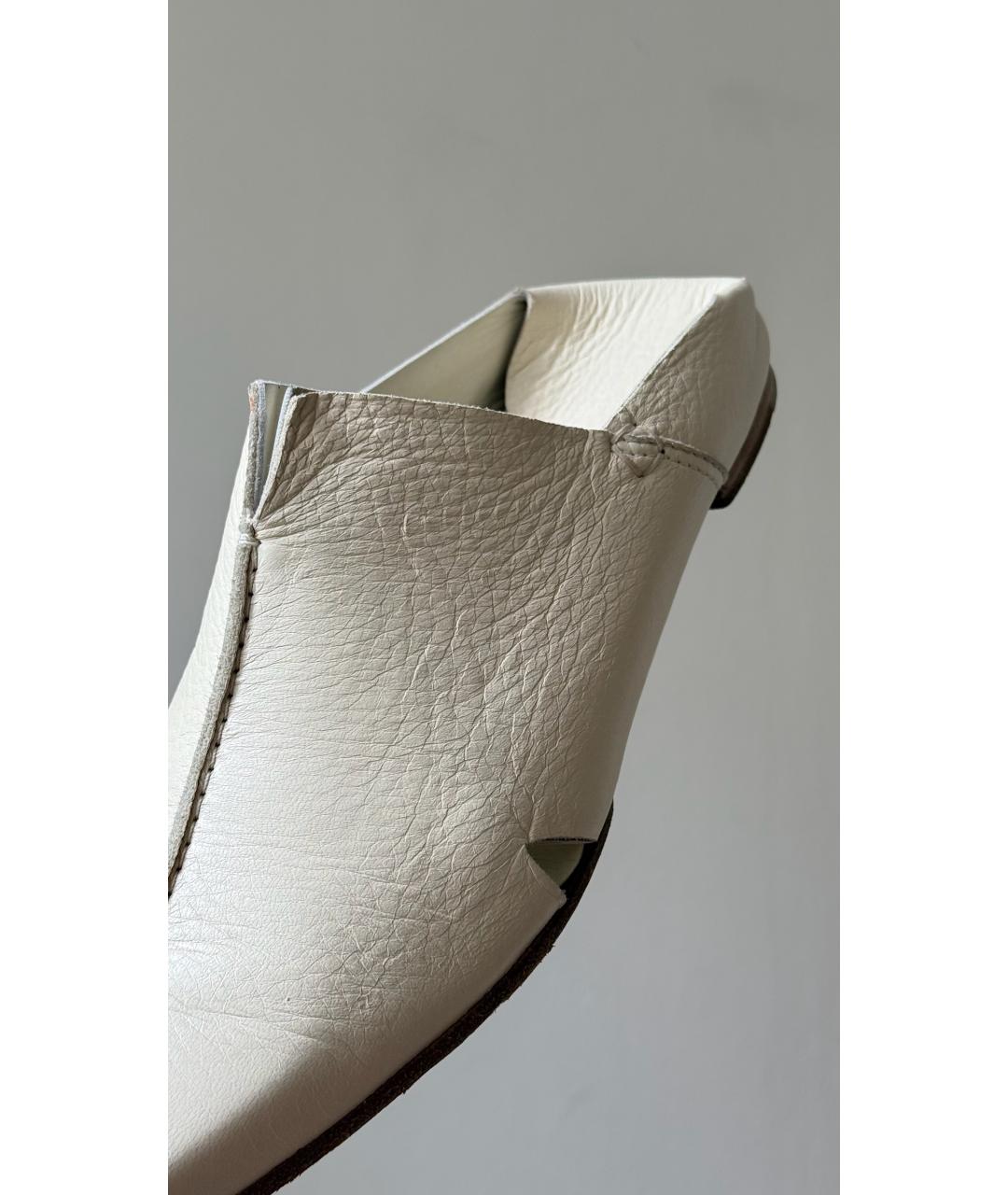 BOTTEGA VENETA Белые кожаные мюли, фото 6