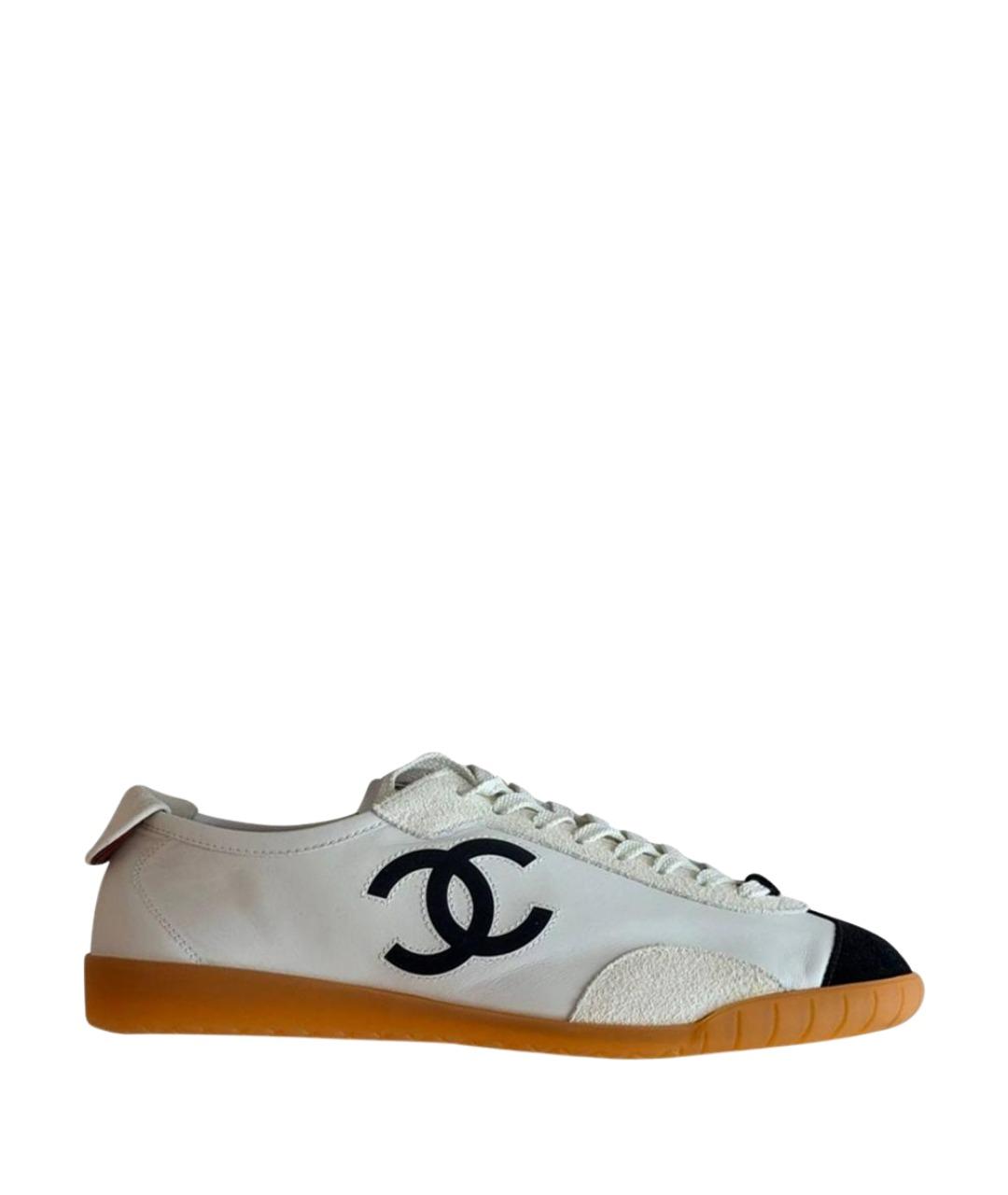 CHANEL Белые кожаные кеды, фото 1
