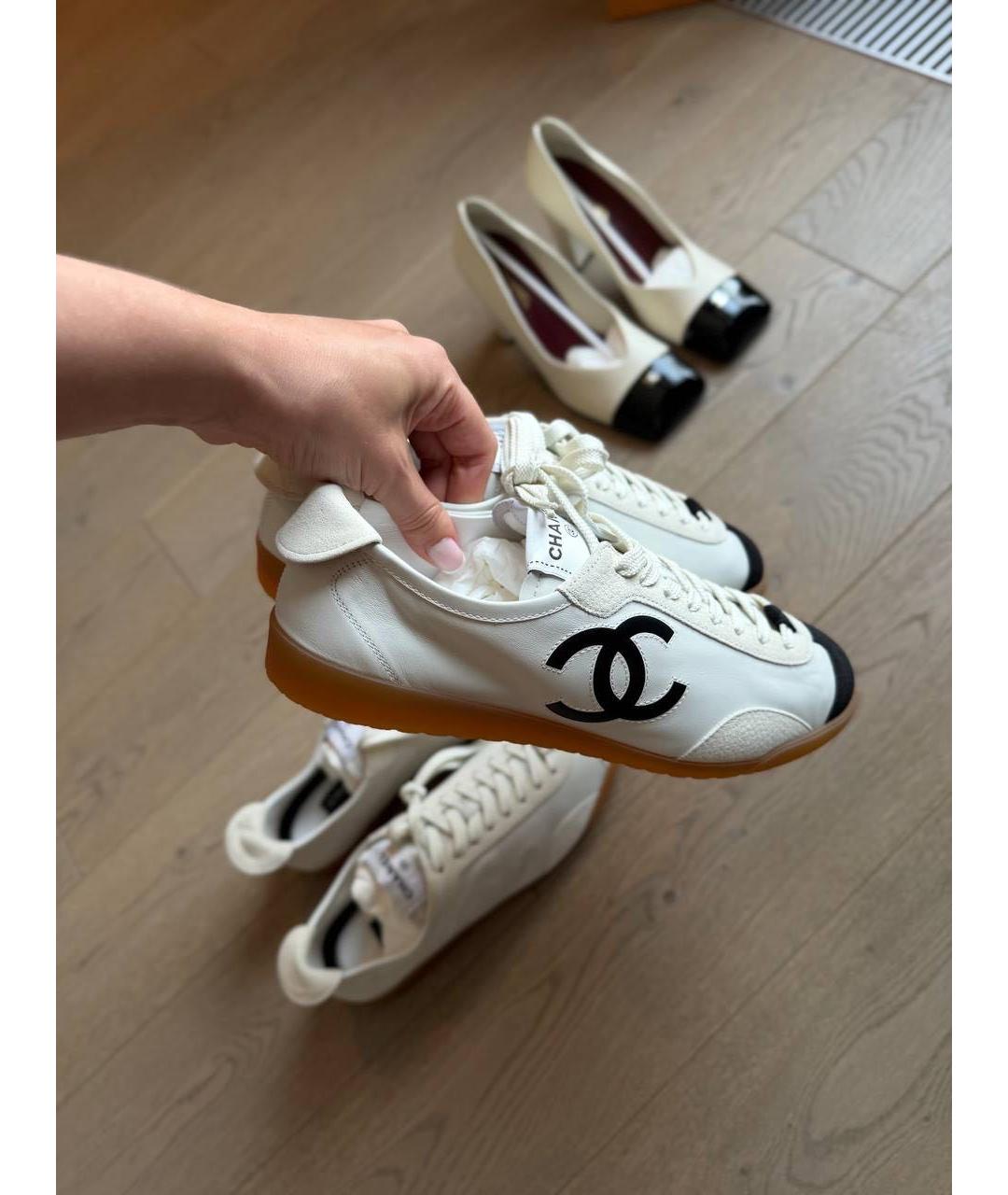 CHANEL Белые кожаные кеды, фото 3