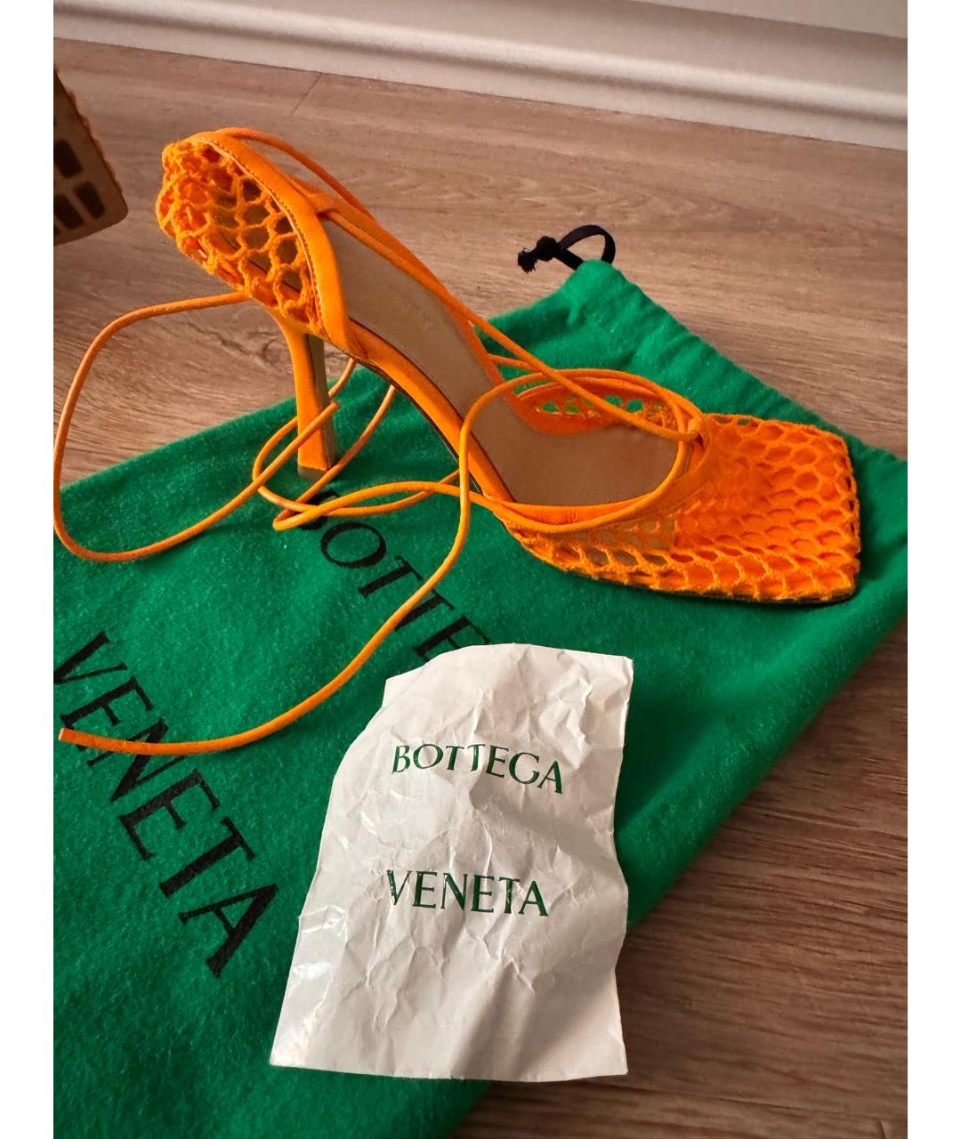 BOTTEGA VENETA Оранжевые текстильные босоножки, фото 5