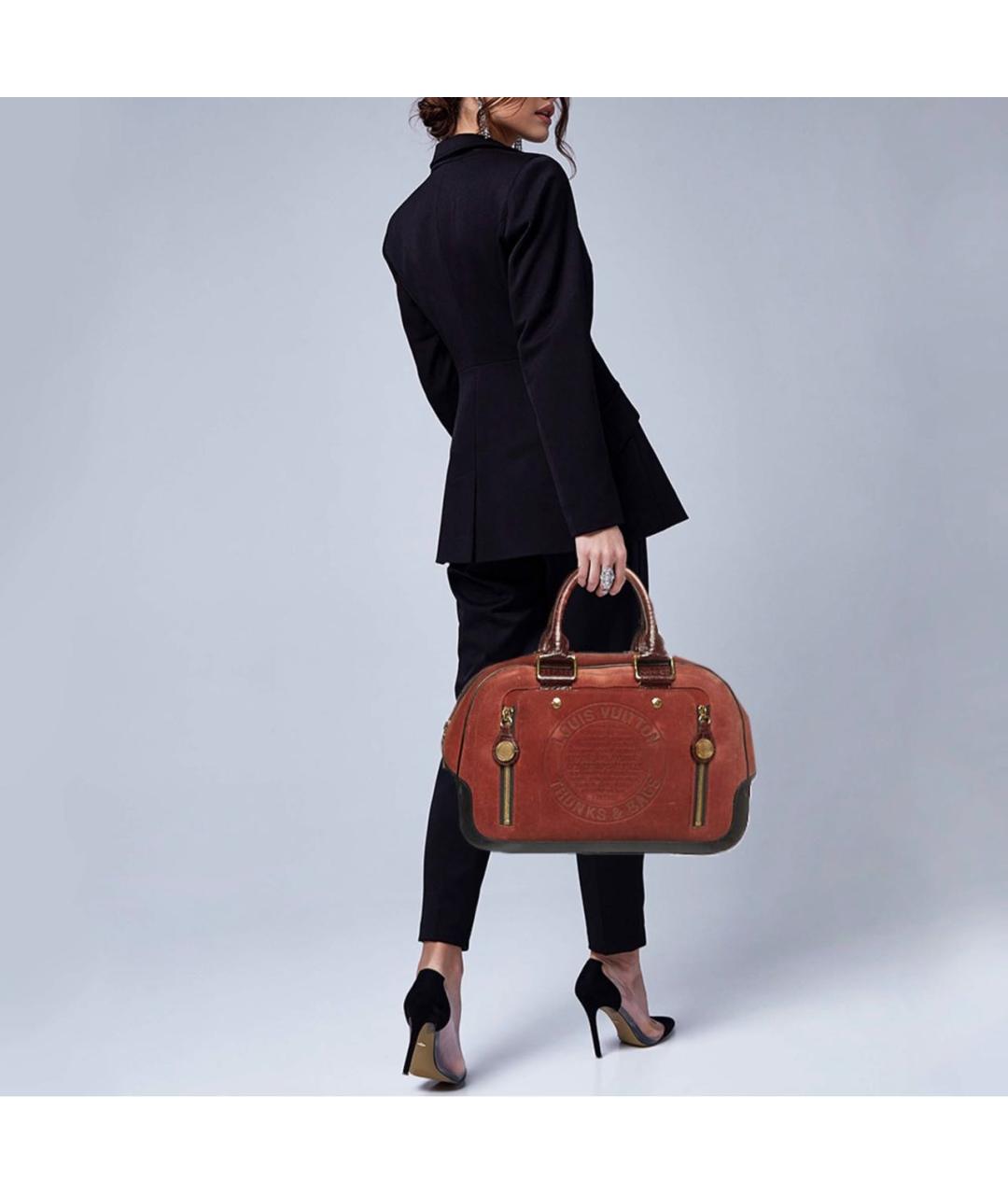 LOUIS VUITTON Коричневая замшевая сумка с короткими ручками, фото 5