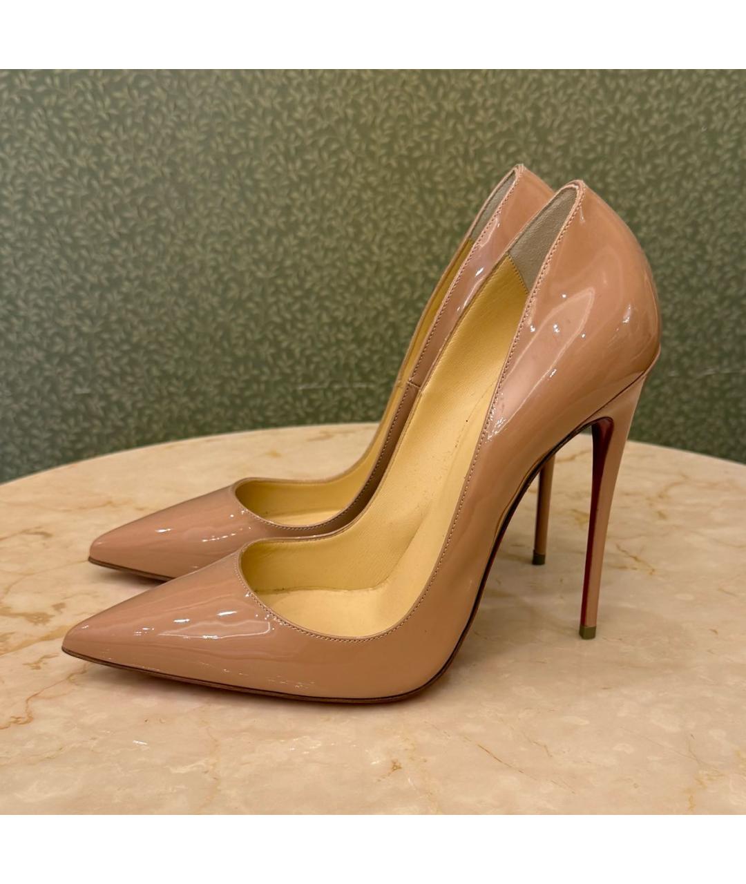 CHRISTIAN LOUBOUTIN Бежевые туфли из лакированной кожи, фото 6