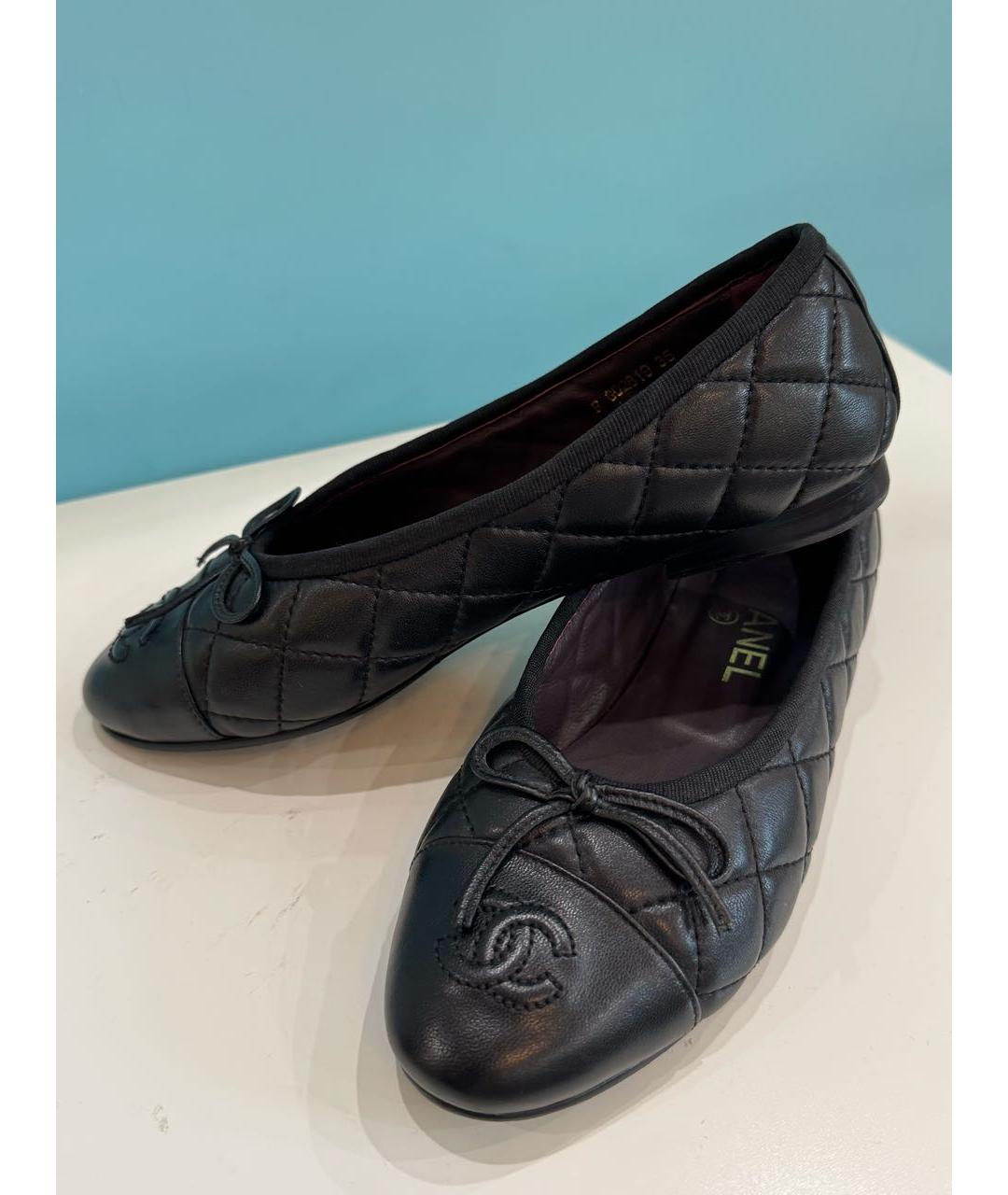 CHANEL Черные кожаные балетки, фото 5