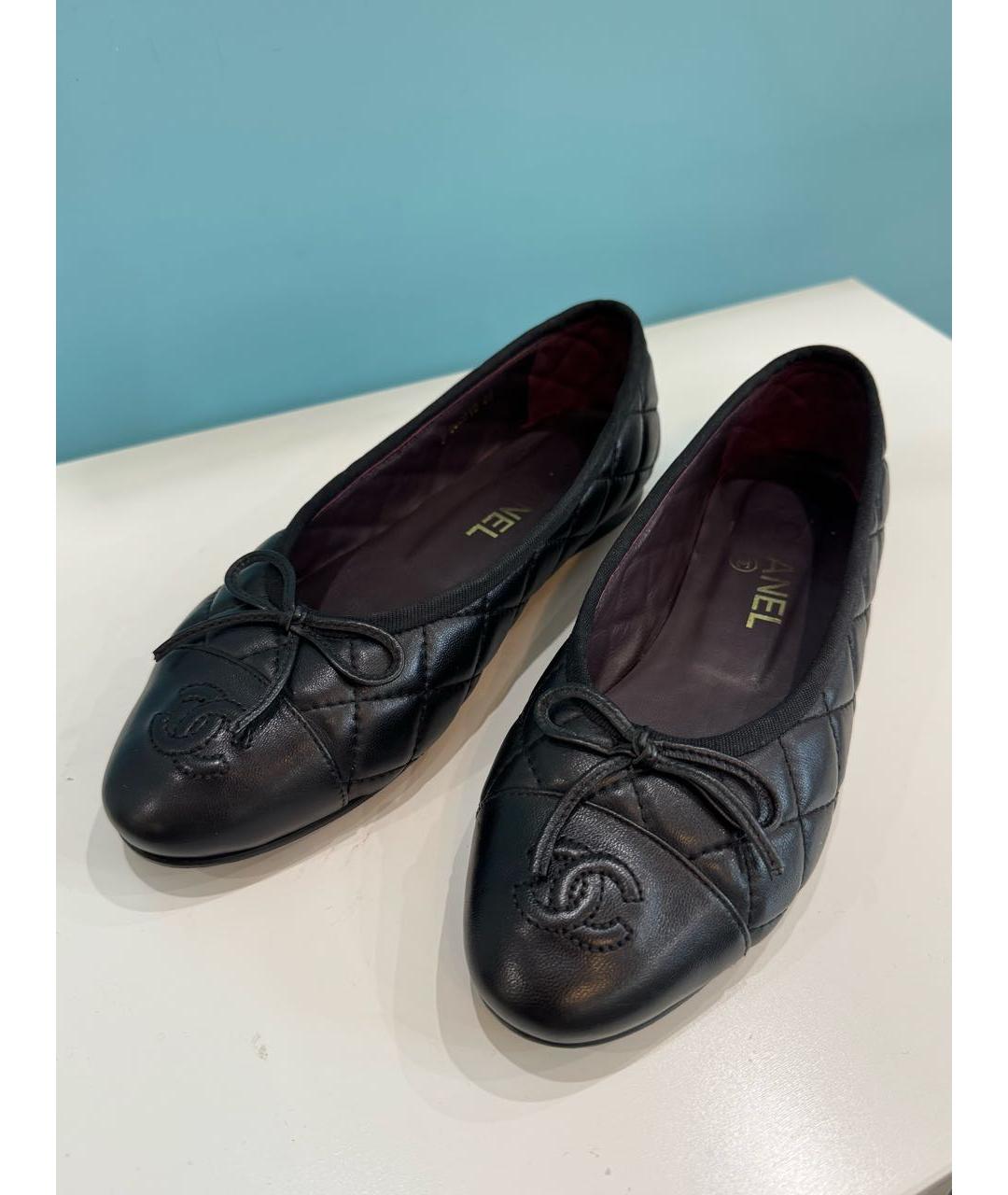 CHANEL Черные кожаные балетки, фото 3