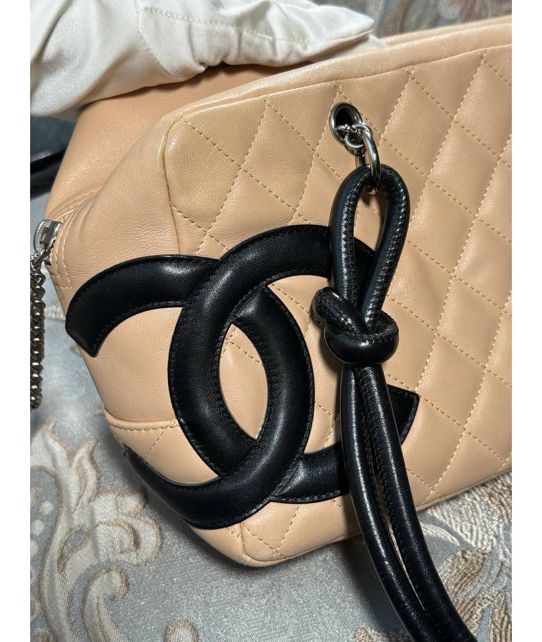 CHANEL Бежевая кожаная сумка с короткими ручками, фото 6