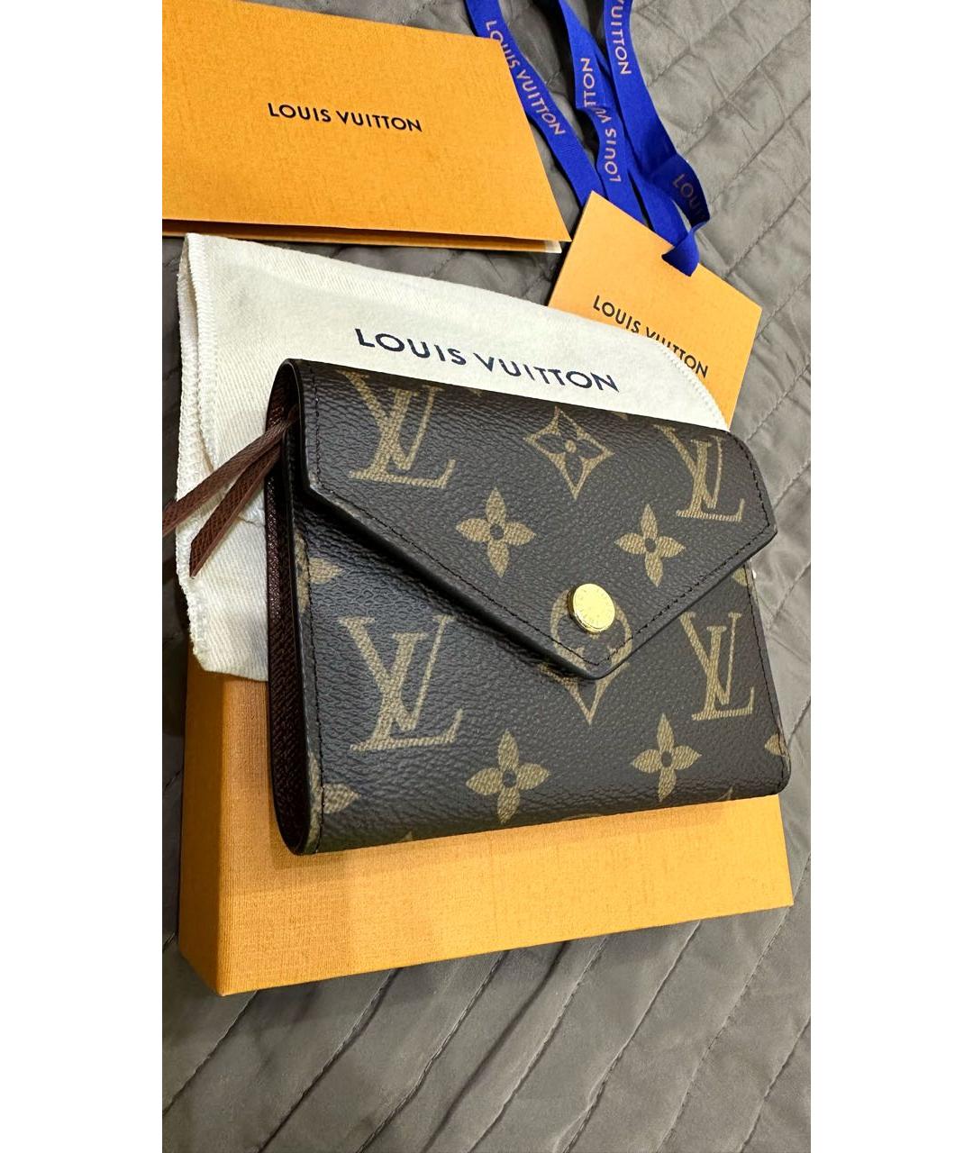LOUIS VUITTON Коричневый кожаный кошелек, фото 2