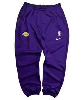 NIKE Повседневные брюки