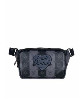 LOUIS VUITTON Сумка на плечо