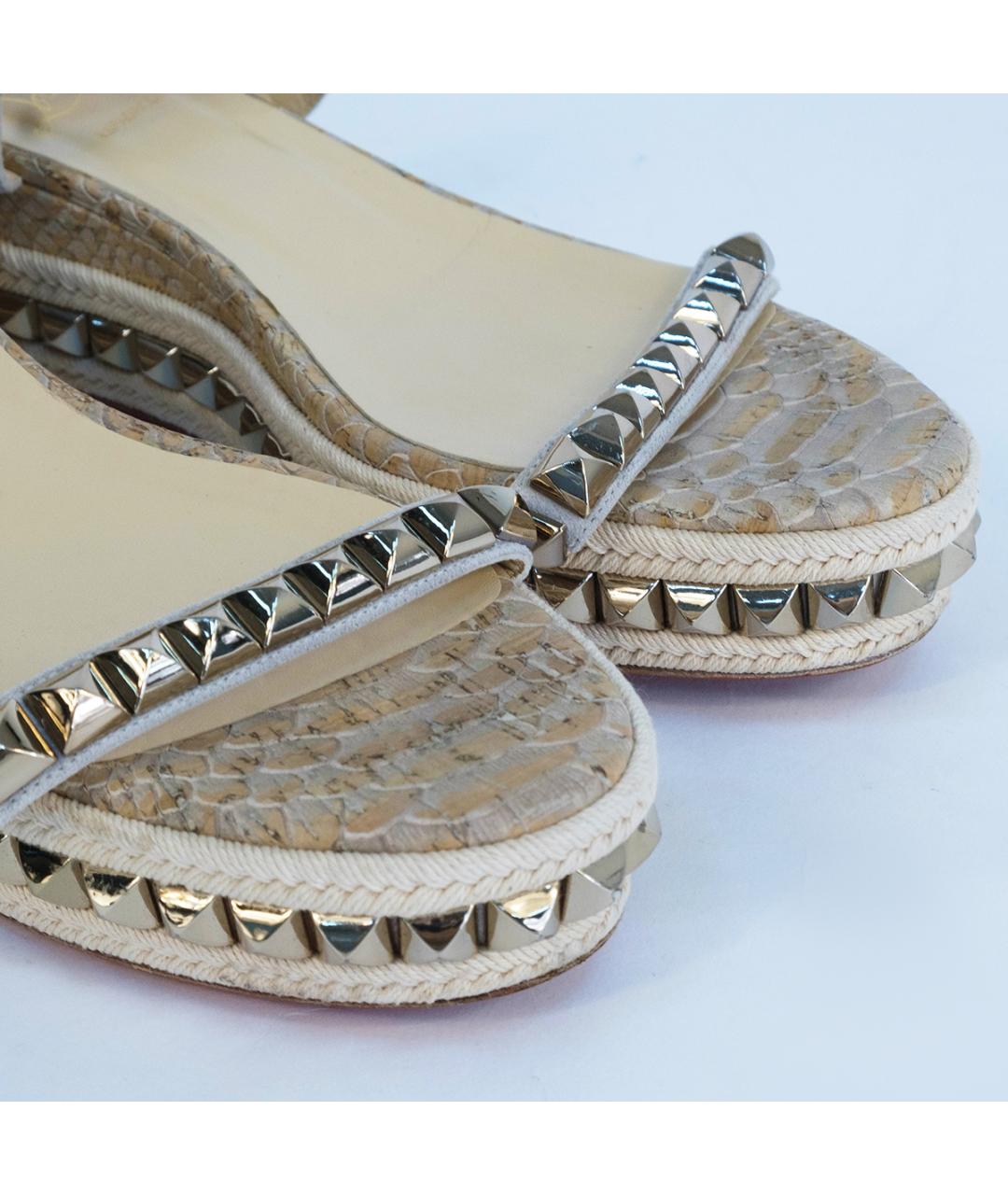 CHRISTIAN LOUBOUTIN Серые кожаные сандалии, фото 4