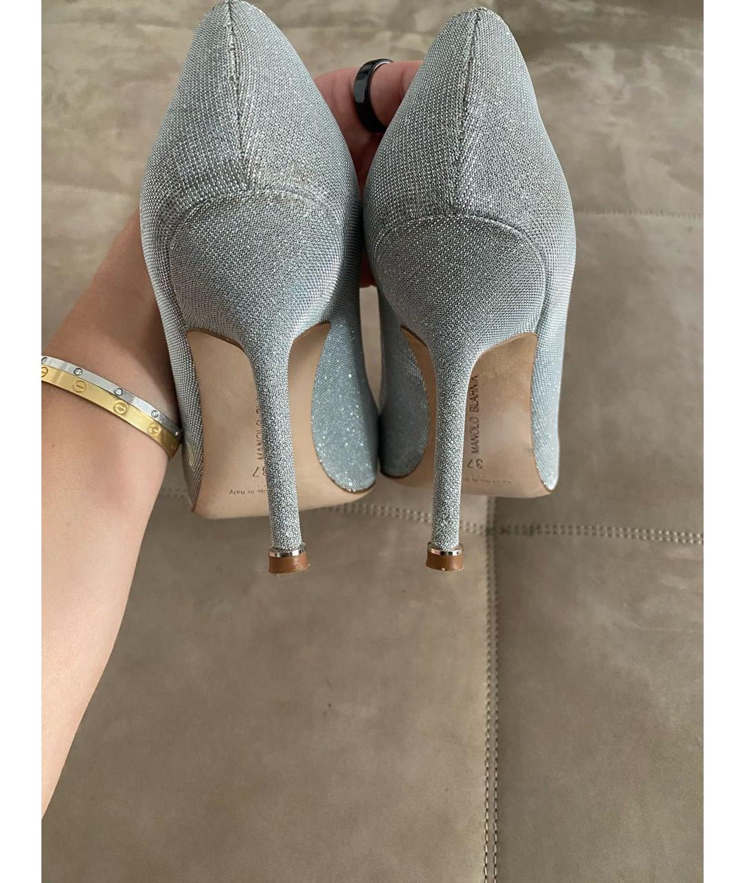 MANOLO BLAHNIK Серебряные текстильные туфли, фото 6