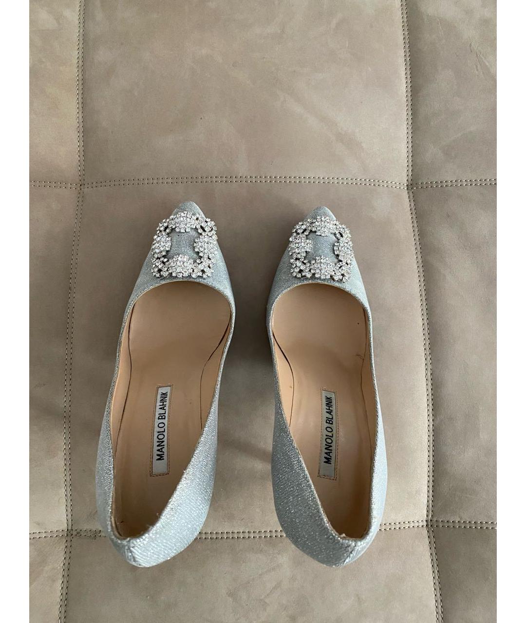 MANOLO BLAHNIK Серебряные текстильные туфли, фото 3