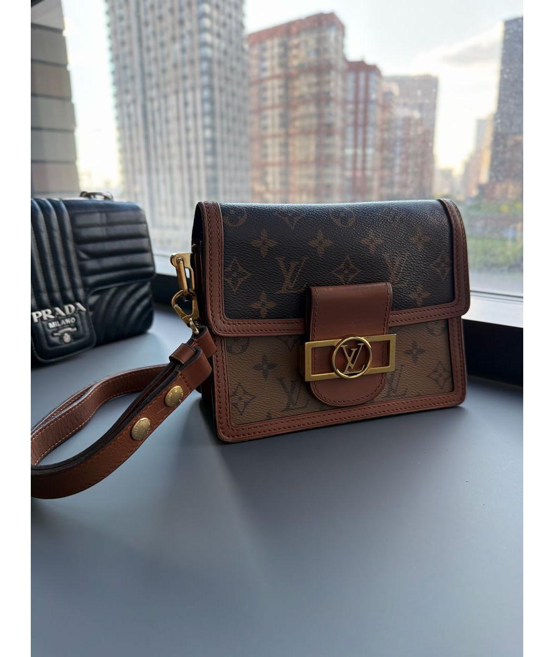 LOUIS VUITTON Коричневая сумка через плечо из канвы, фото 2