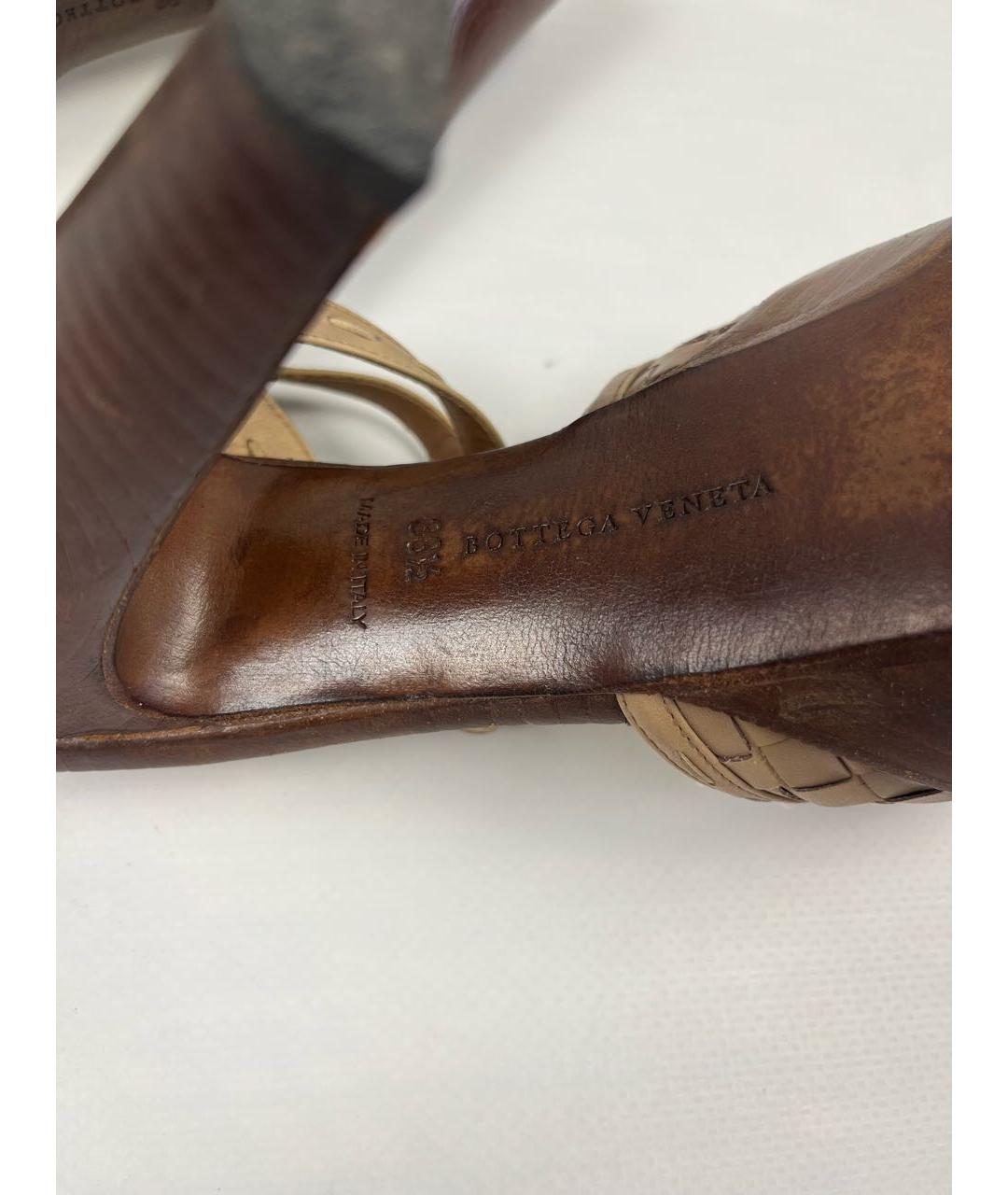 BOTTEGA VENETA Бежевые кожаные босоножки, фото 6