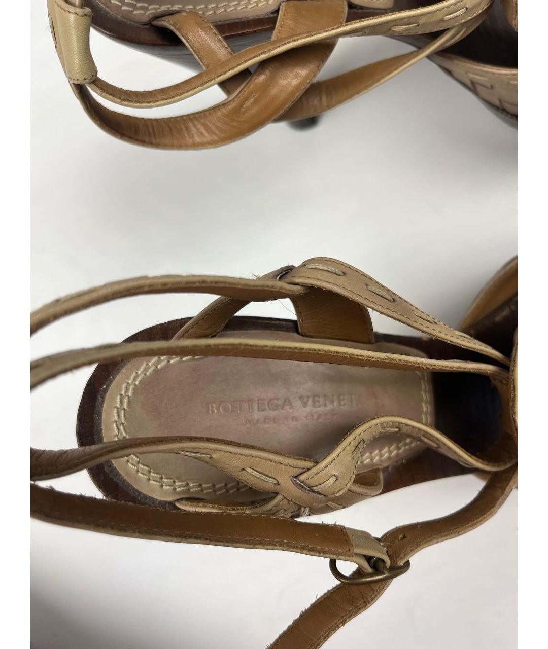 BOTTEGA VENETA Бежевые кожаные босоножки, фото 7