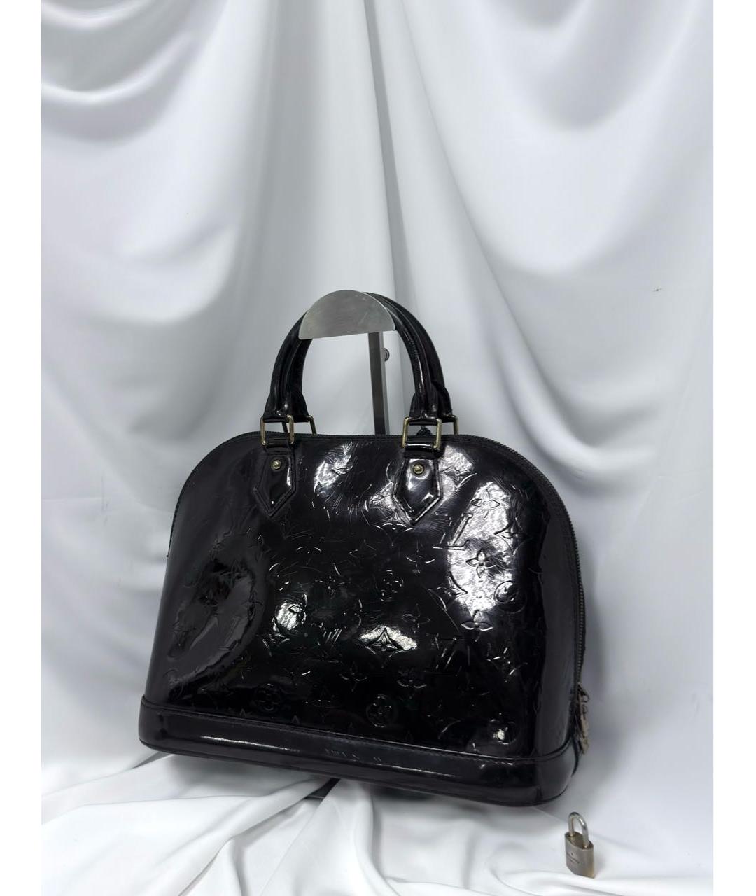 LOUIS VUITTON Черная сумка с короткими ручками из лакированной кожи, фото 3