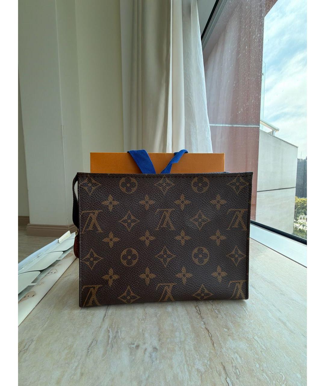 LOUIS VUITTON Коричневая косметичка из канвы, фото 3