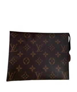 LOUIS VUITTON Косметичка