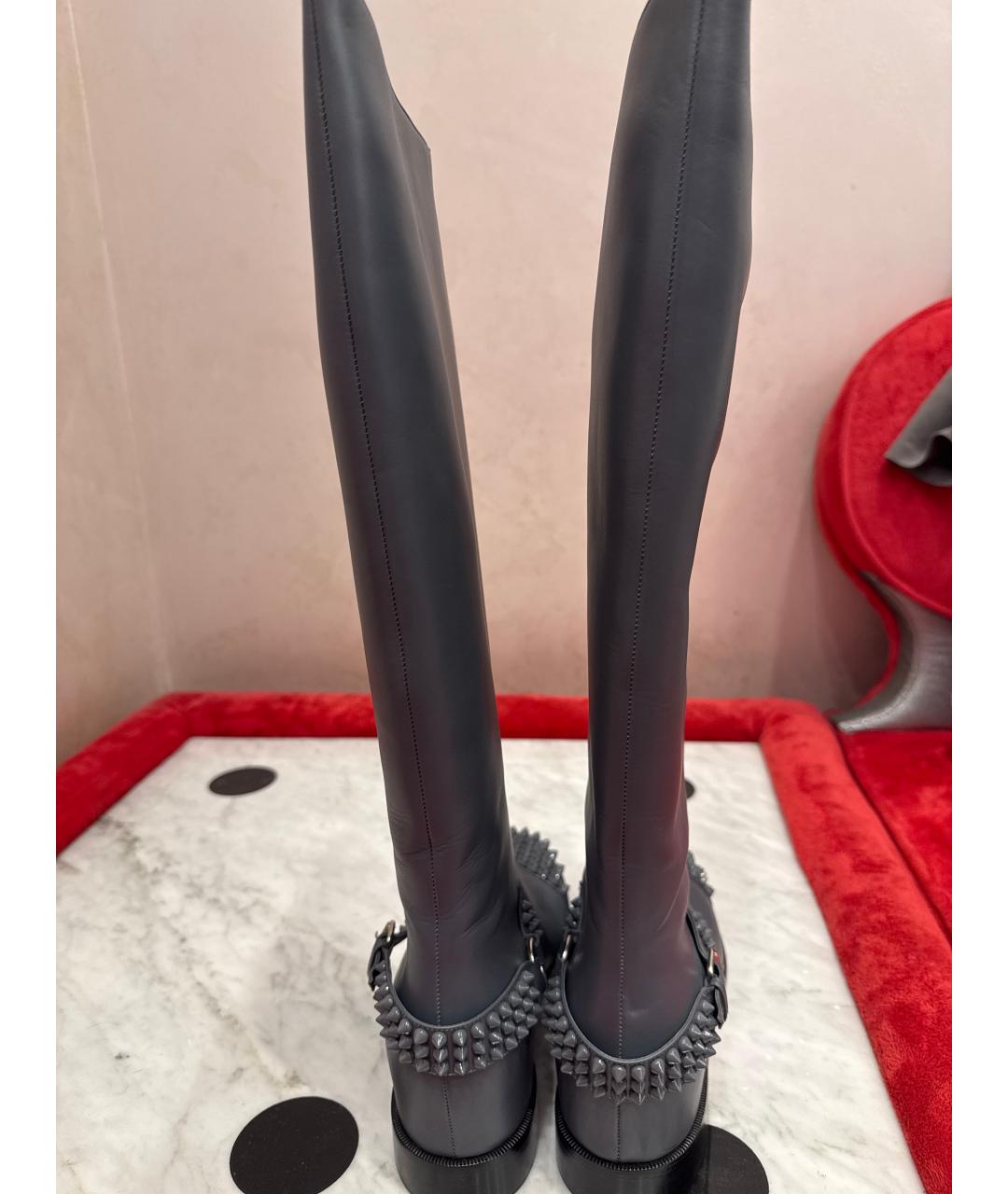 CHRISTIAN LOUBOUTIN Серые кожаные сапоги, фото 4