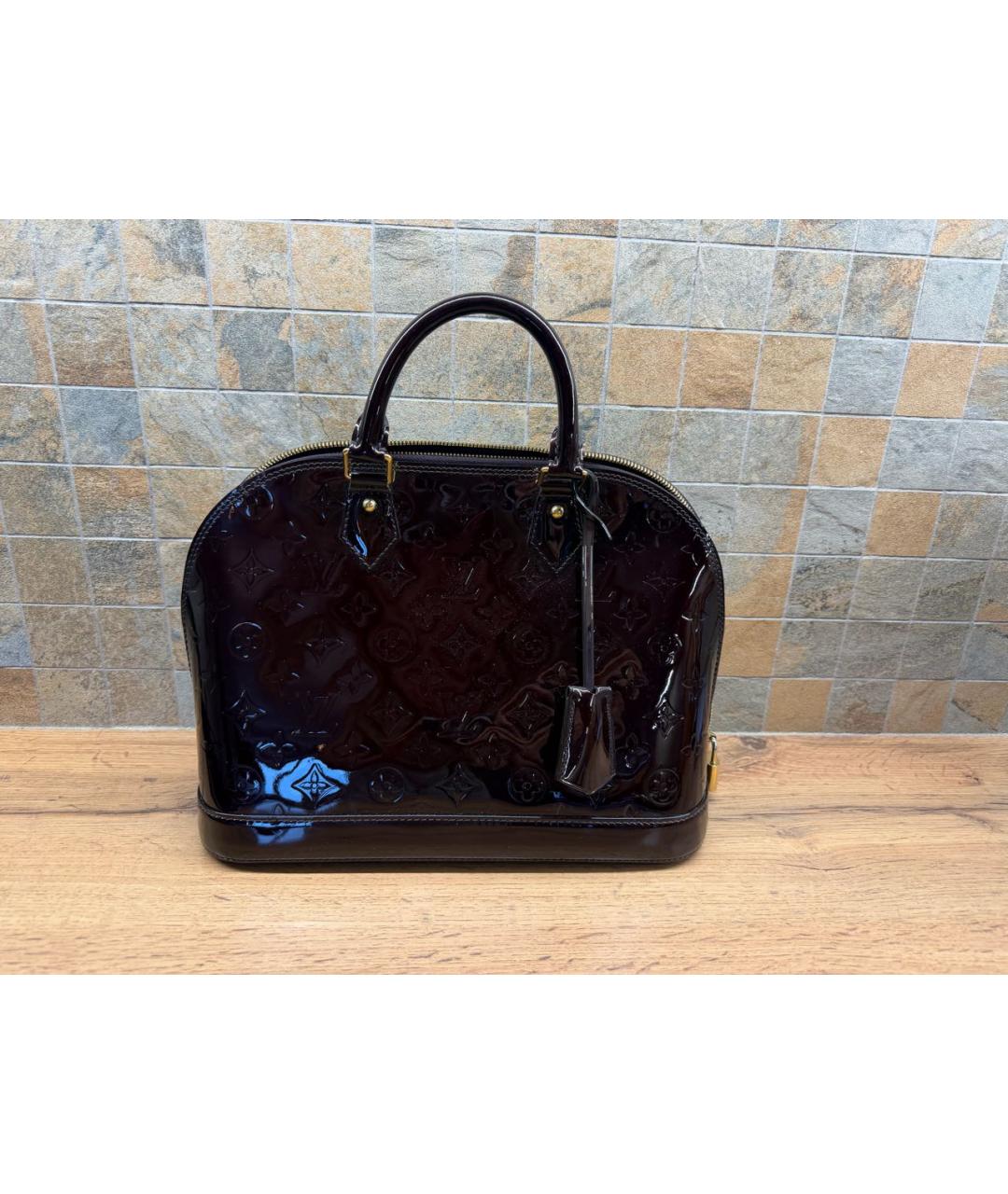 LOUIS VUITTON Бордовая сумка с короткими ручками из лакированной кожи, фото 9