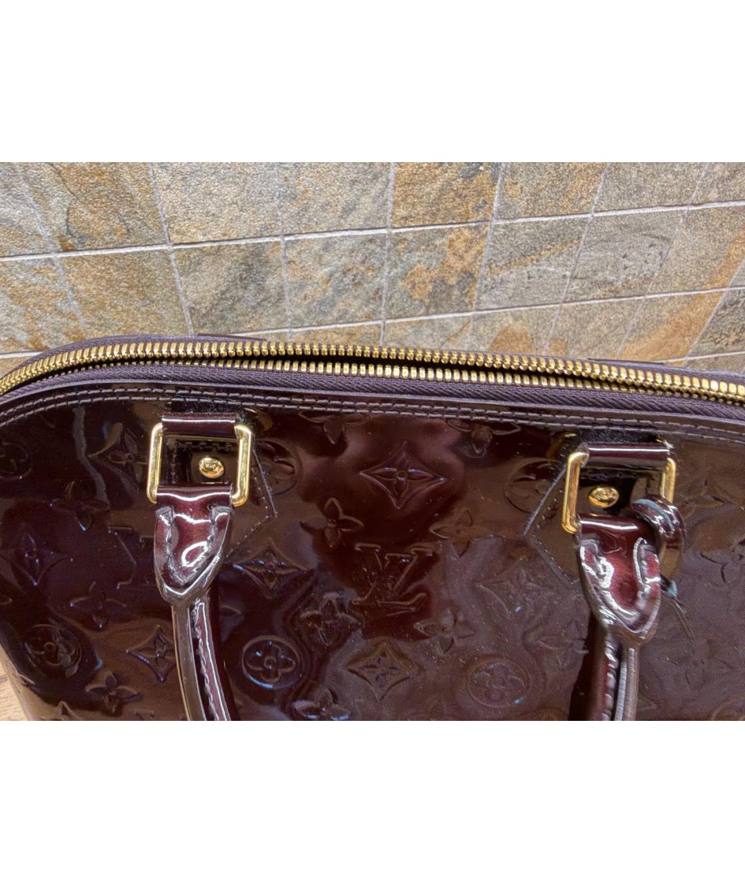LOUIS VUITTON Бордовая сумка с короткими ручками из лакированной кожи, фото 4