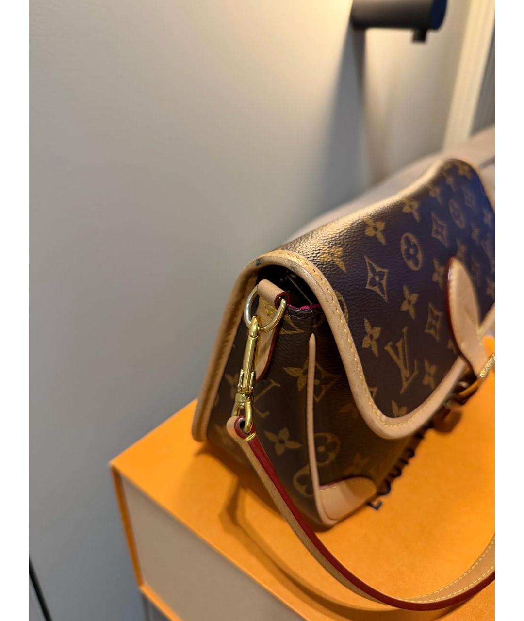 LOUIS VUITTON Коричневая сумка через плечо из канвы, фото 4