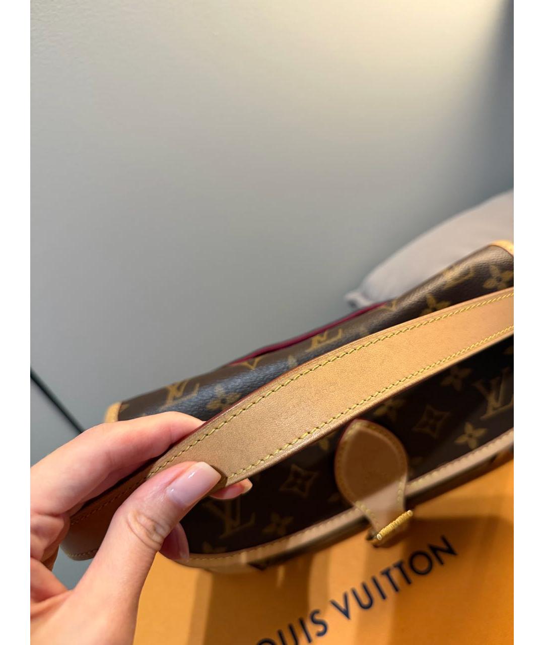 LOUIS VUITTON Коричневая сумка через плечо из канвы, фото 7