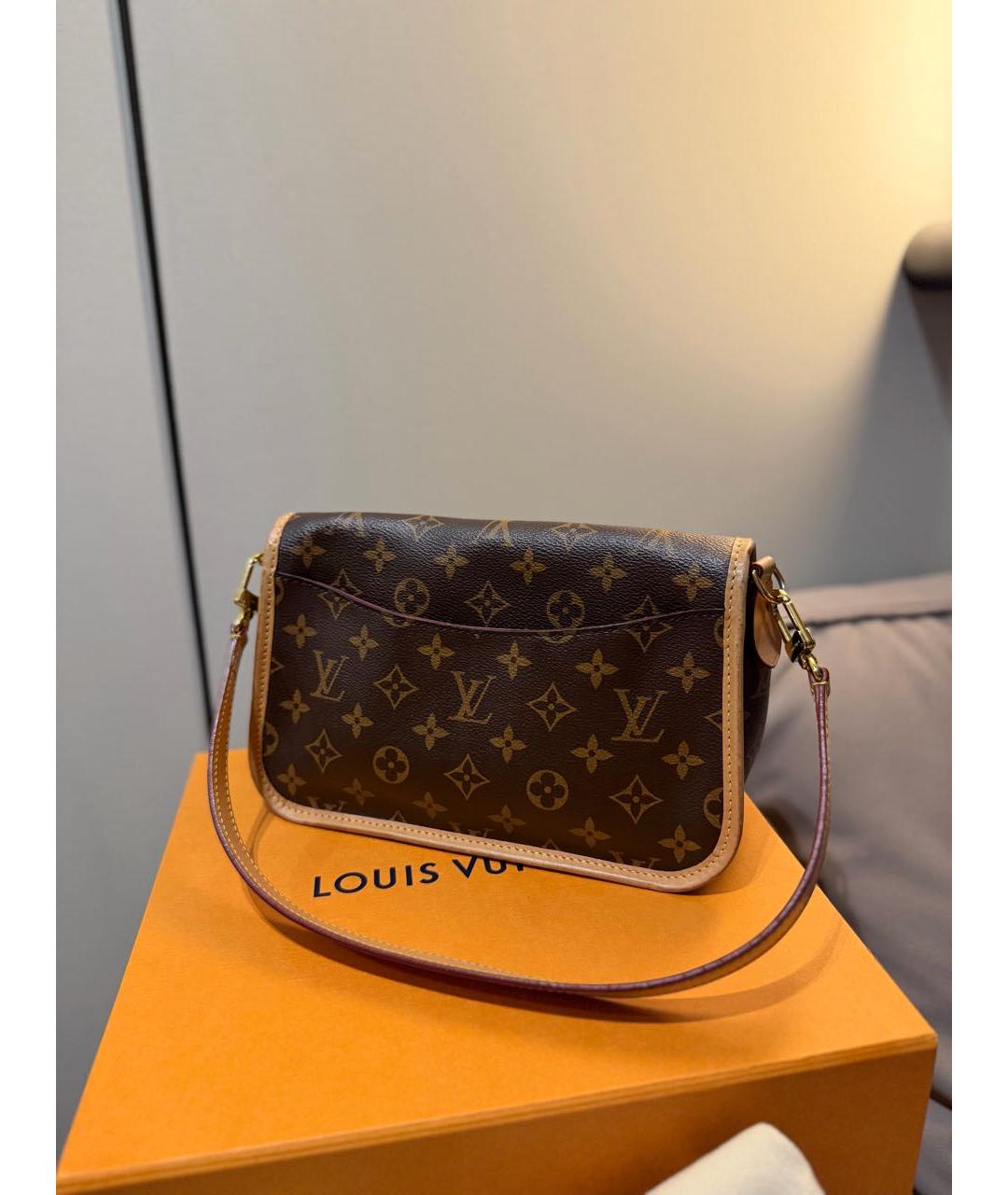 LOUIS VUITTON Коричневая сумка через плечо из канвы, фото 2