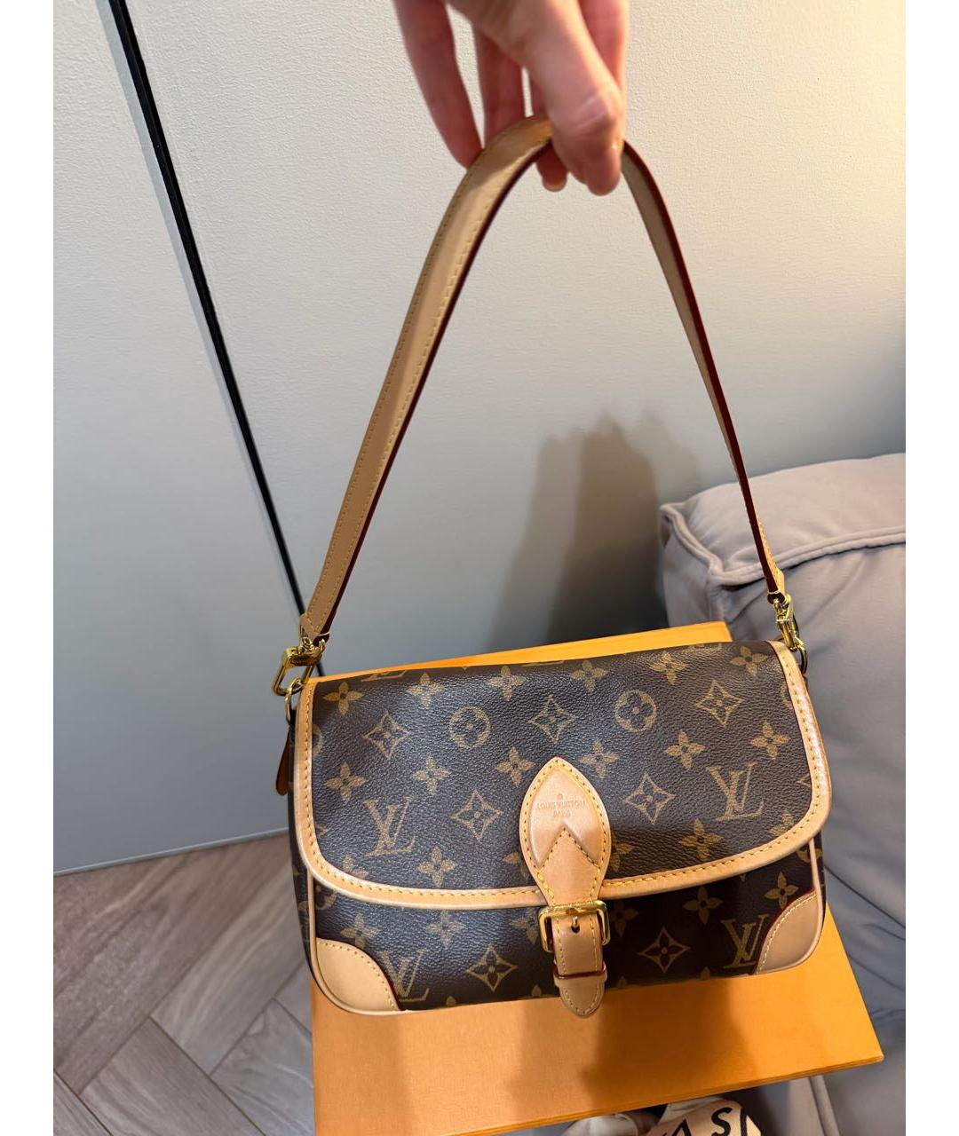 LOUIS VUITTON Коричневая сумка через плечо из канвы, фото 9