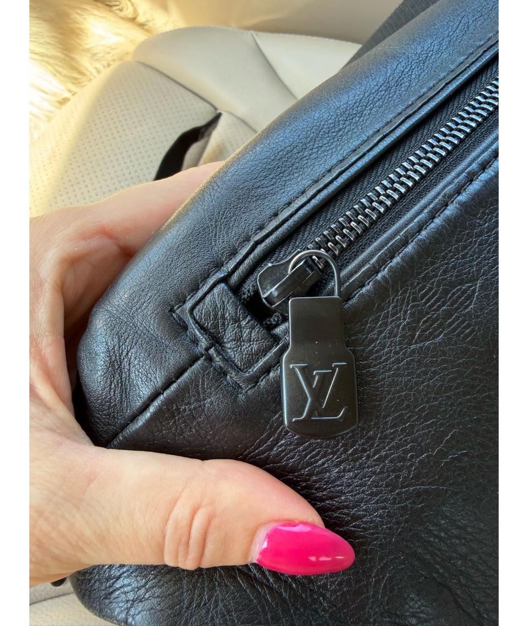 LOUIS VUITTON Черная кожаная поясная сумка, фото 5