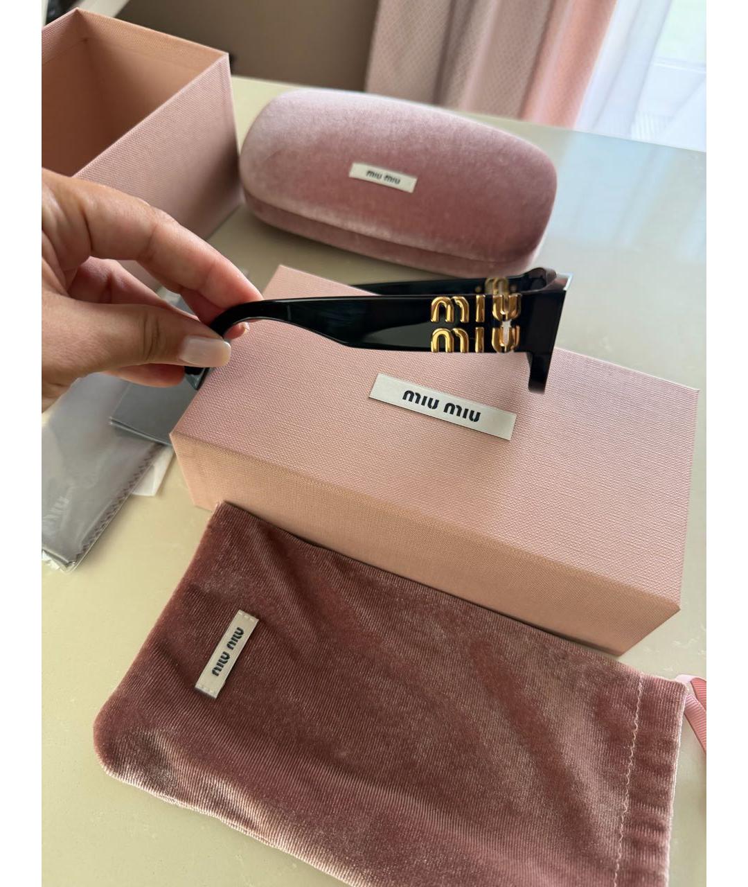 MIU MIU Черные пластиковые солнцезащитные очки, фото 3