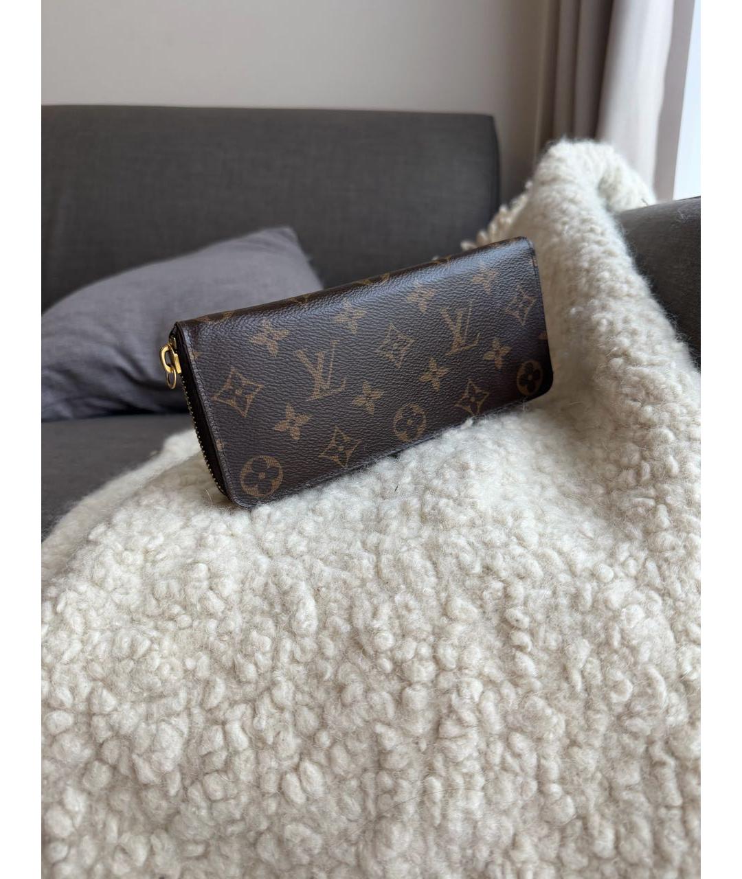 LOUIS VUITTON Коричневый кошелек, фото 2