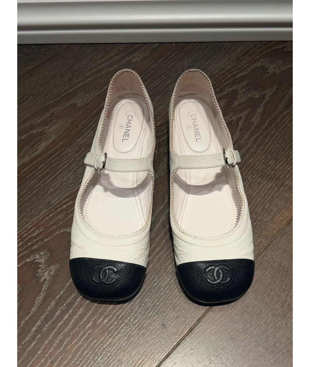 CHANEL Белые кожаные балетки, фото 3