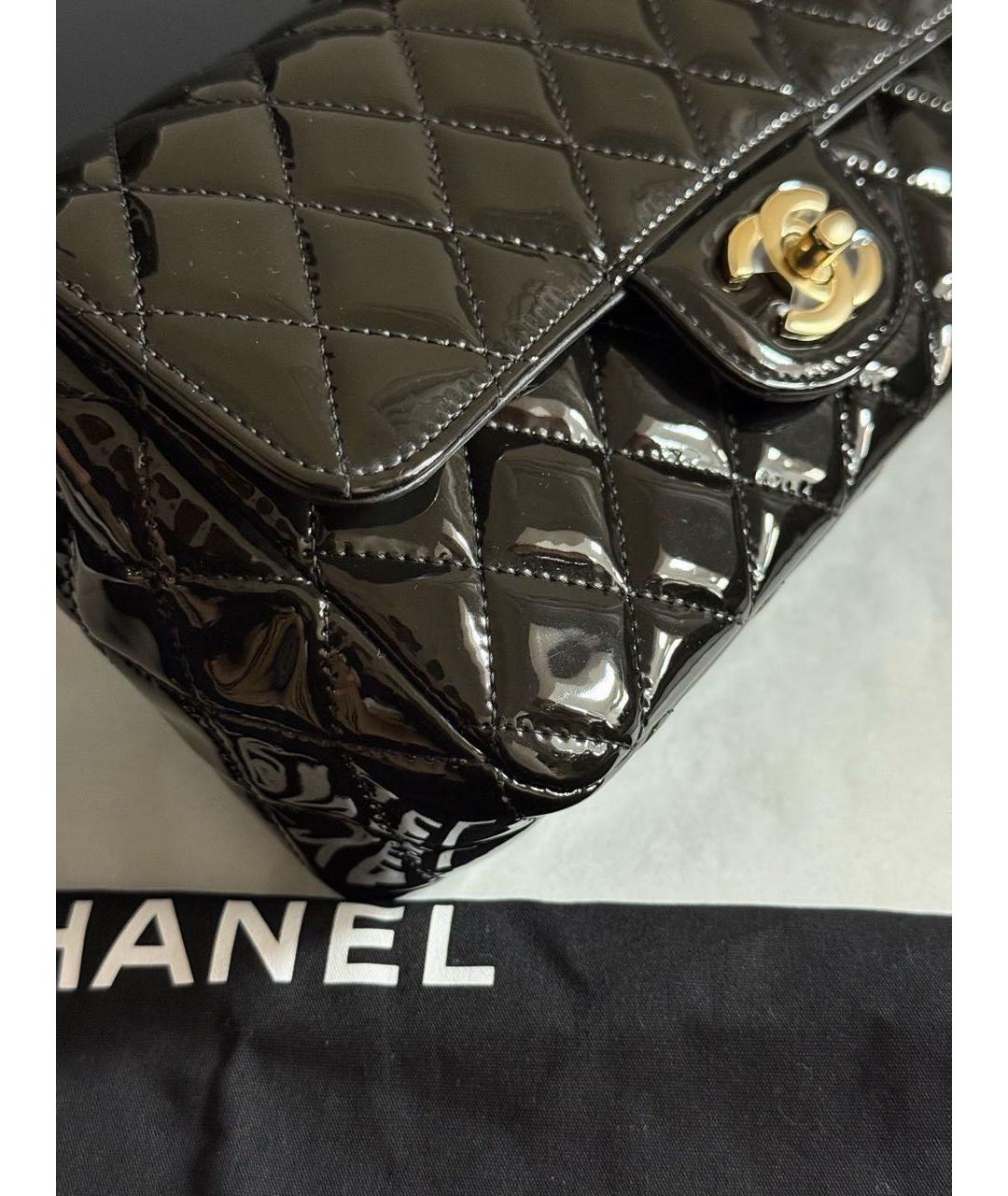 CHANEL Черная сумка через плечо из лакированной кожи, фото 8
