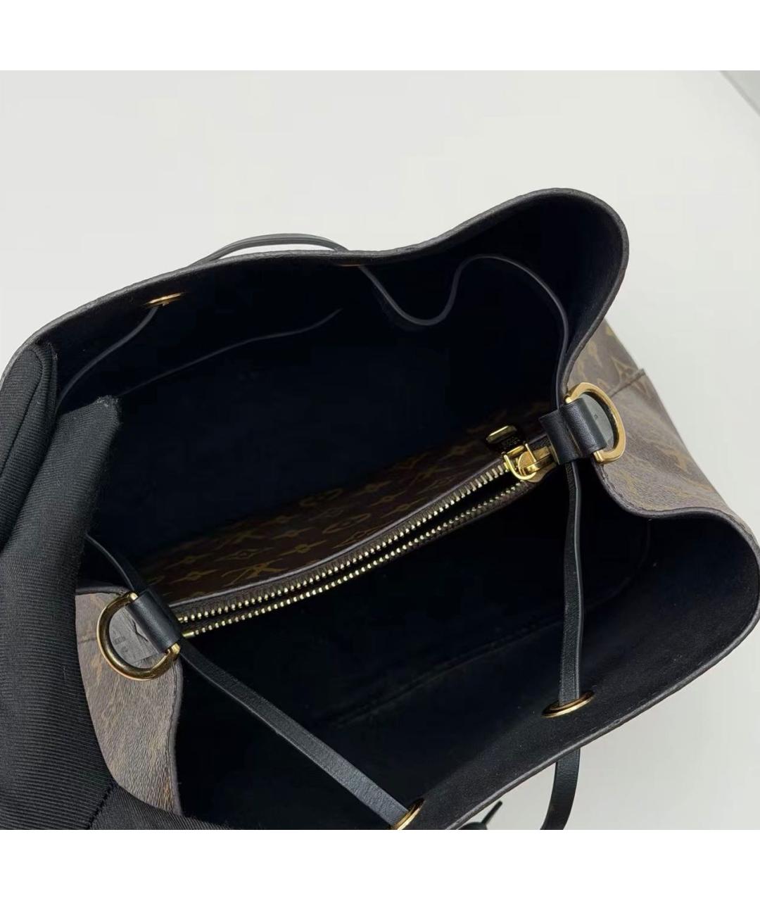 LOUIS VUITTON Черная кожаная сумка тоут, фото 7