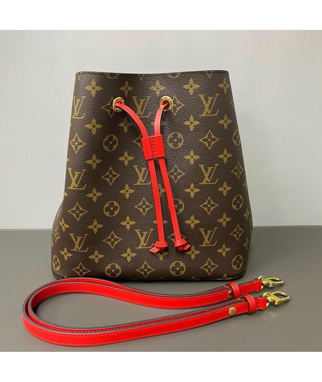 LOUIS VUITTON Красная сумка через плечо из канвы, фото 9
