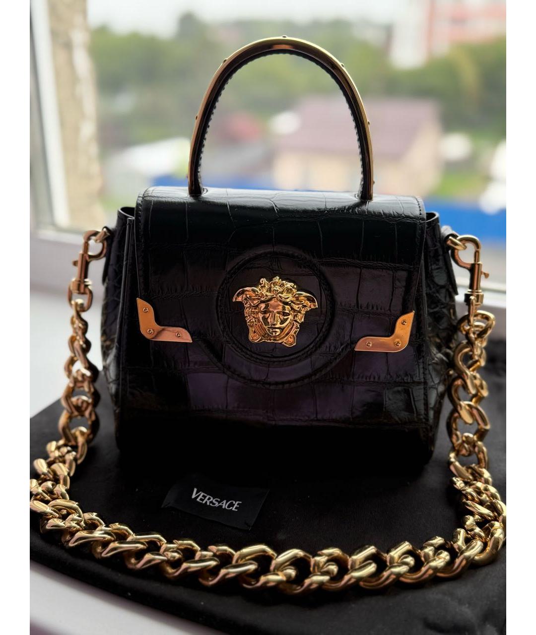 VERSACE Черная сумка с короткими ручками из кожи крокодила, фото 8