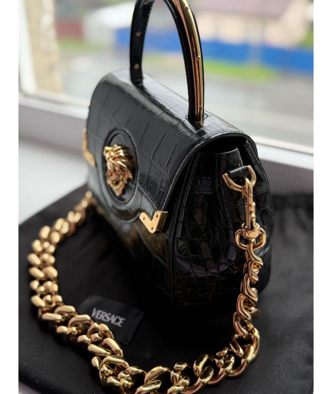 VERSACE Черная сумка с короткими ручками из кожи крокодила, фото 6
