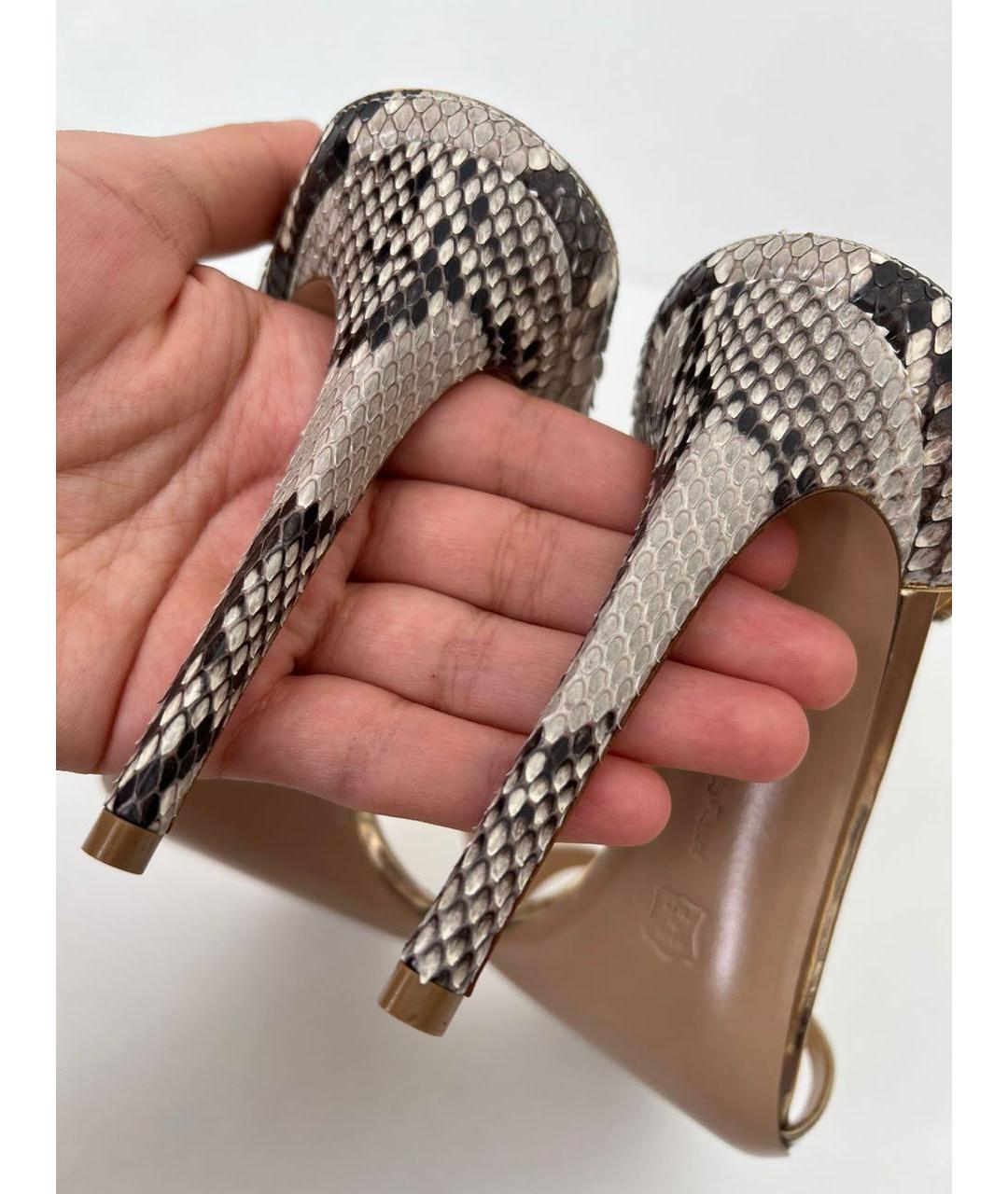 GIANVITO ROSSI Золотые кожаные босоножки, фото 5