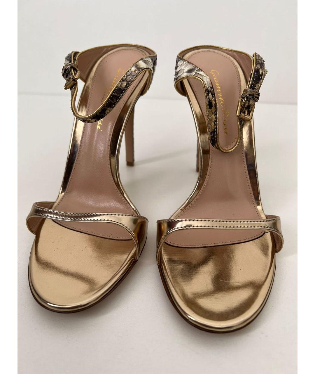 GIANVITO ROSSI Золотые кожаные босоножки, фото 3