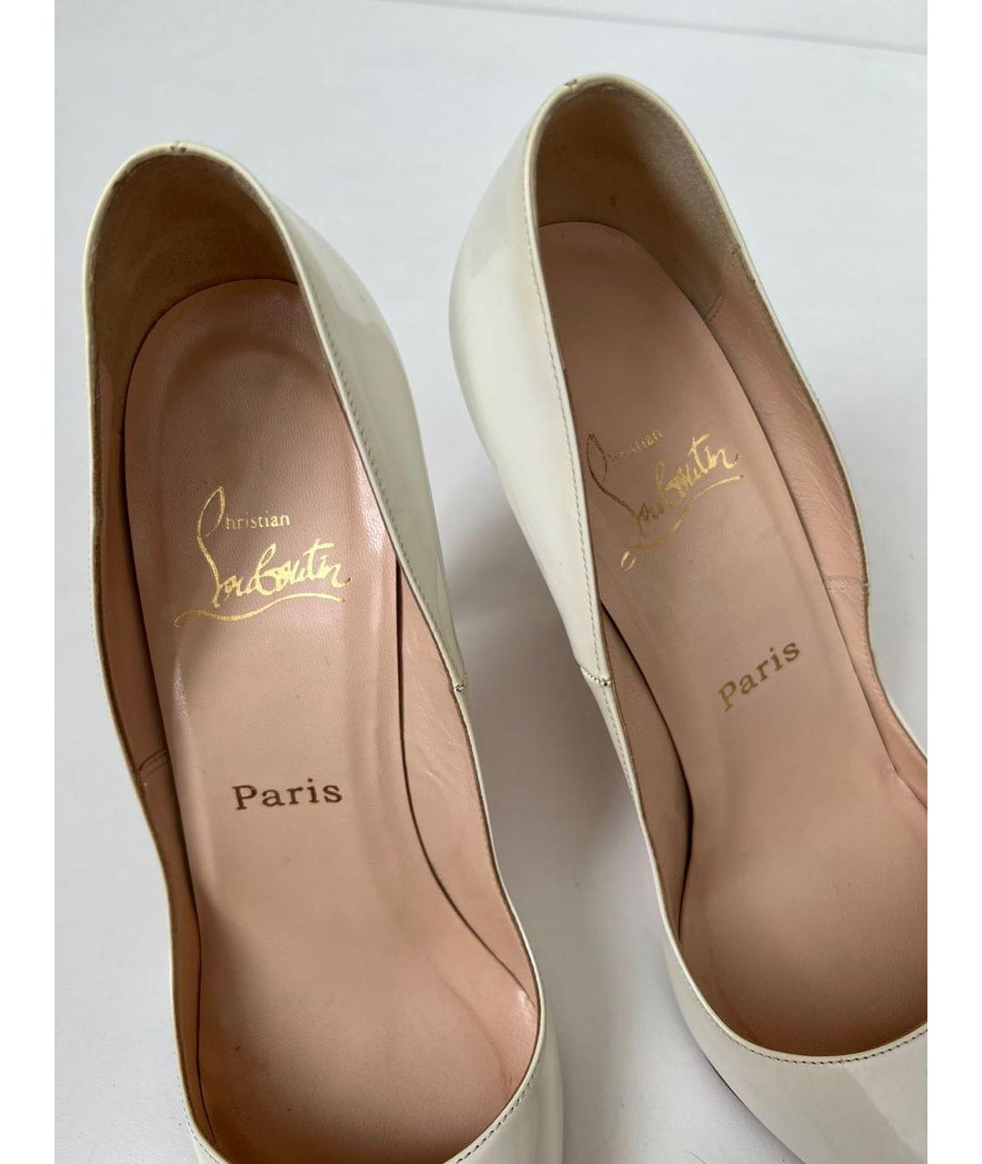 CHRISTIAN LOUBOUTIN Белые туфли из лакированной кожи, фото 6