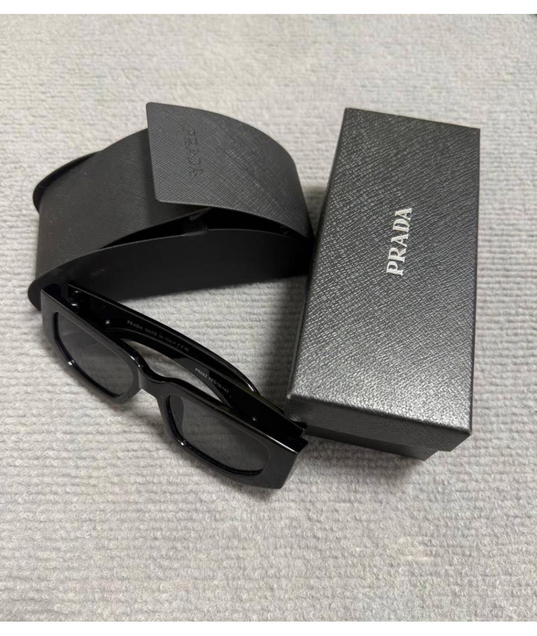 PRADA Черные пластиковые солнцезащитные очки, фото 3