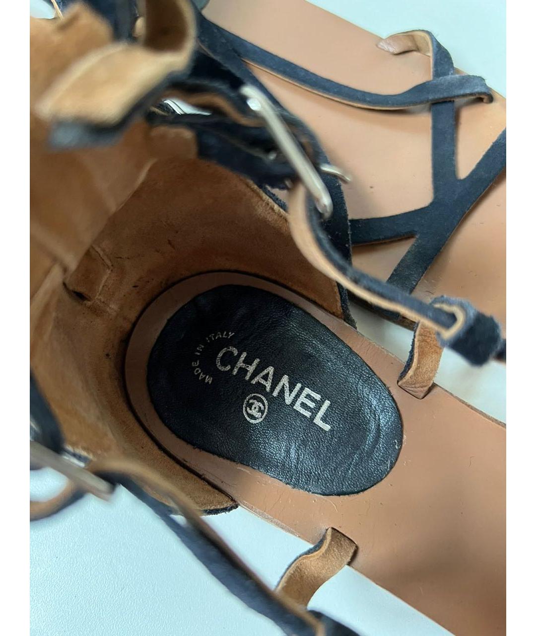 CHANEL Черные замшевые сандалии, фото 5