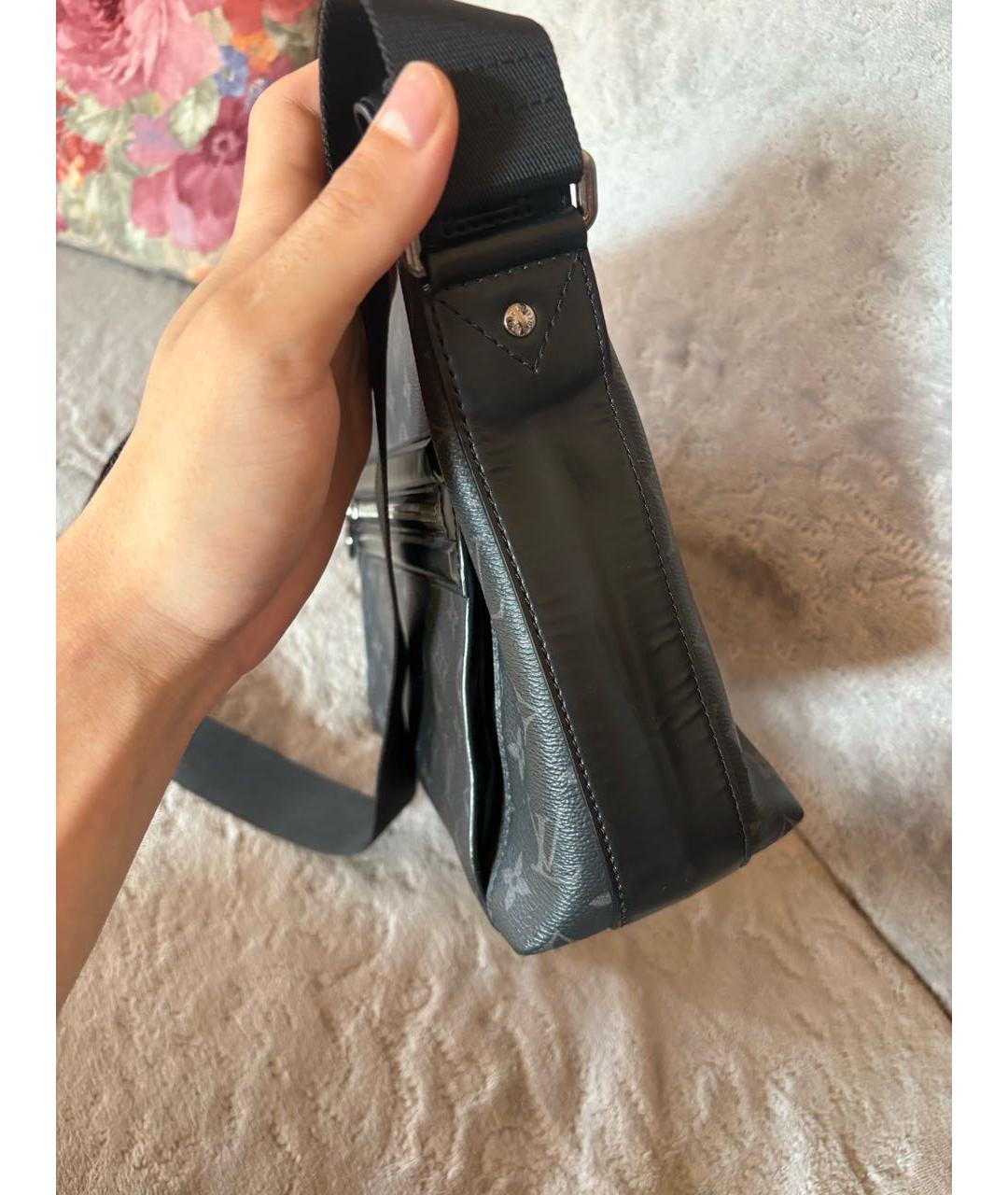 LOUIS VUITTON Черная сумка на плечо из канвы, фото 3