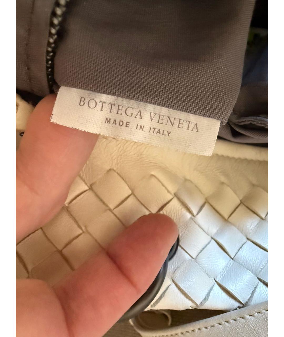 BOTTEGA VENETA Бежевая кожаная сумка с короткими ручками, фото 5