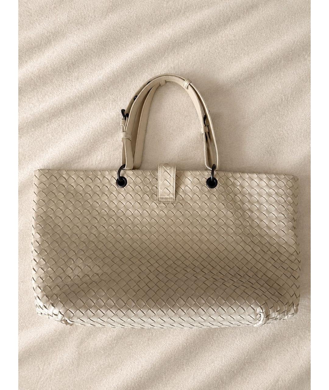 BOTTEGA VENETA Бежевая кожаная сумка с короткими ручками, фото 2