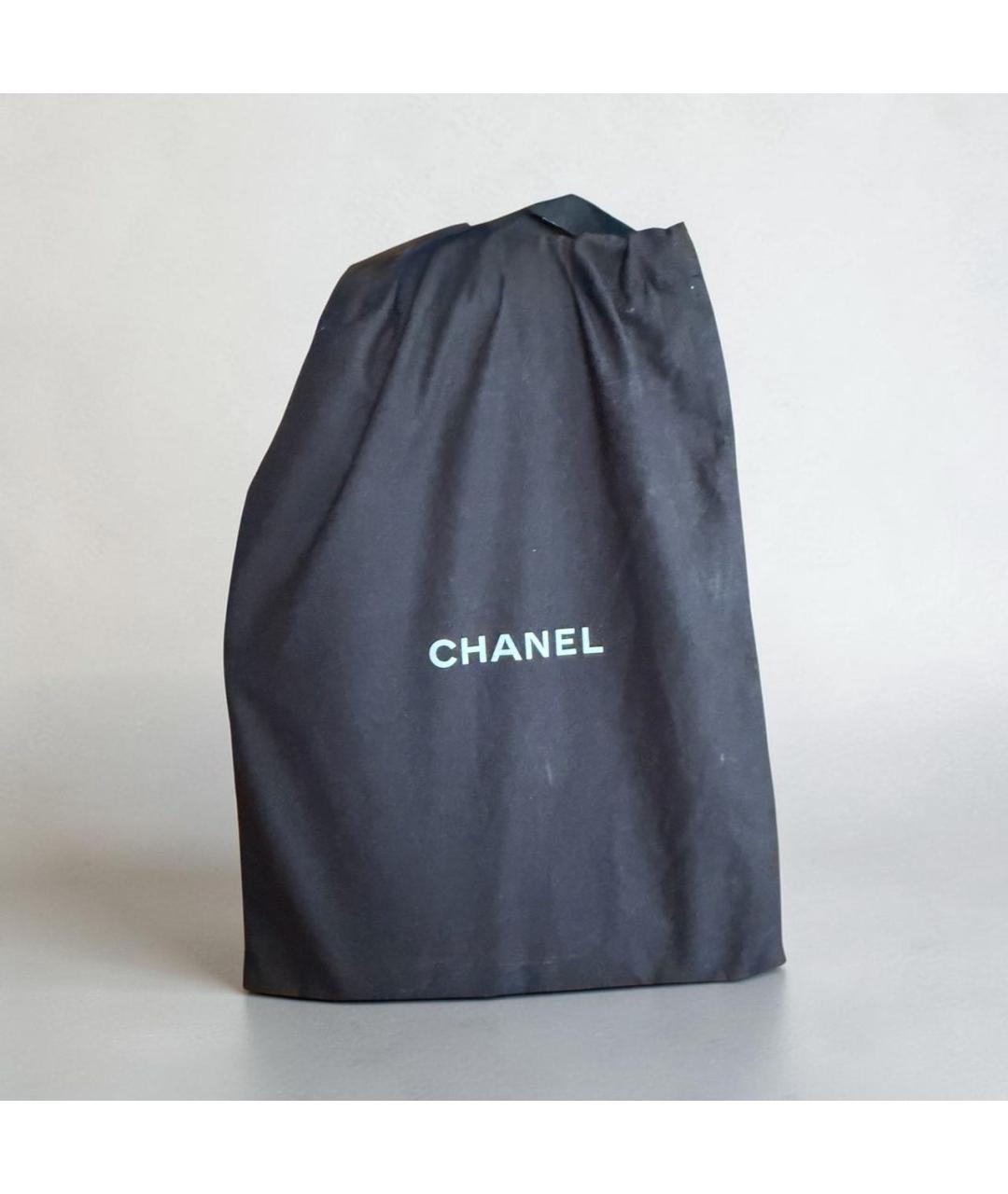 CHANEL Серебряная кожаная сумка с короткими ручками, фото 6