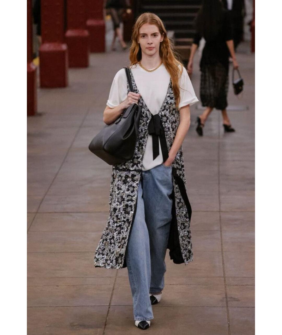 CHANEL Черная кожаная сумка с короткими ручками, фото 7