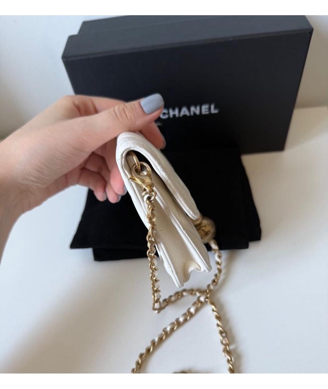CHANEL Белая кожаная сумка через плечо, фото 4