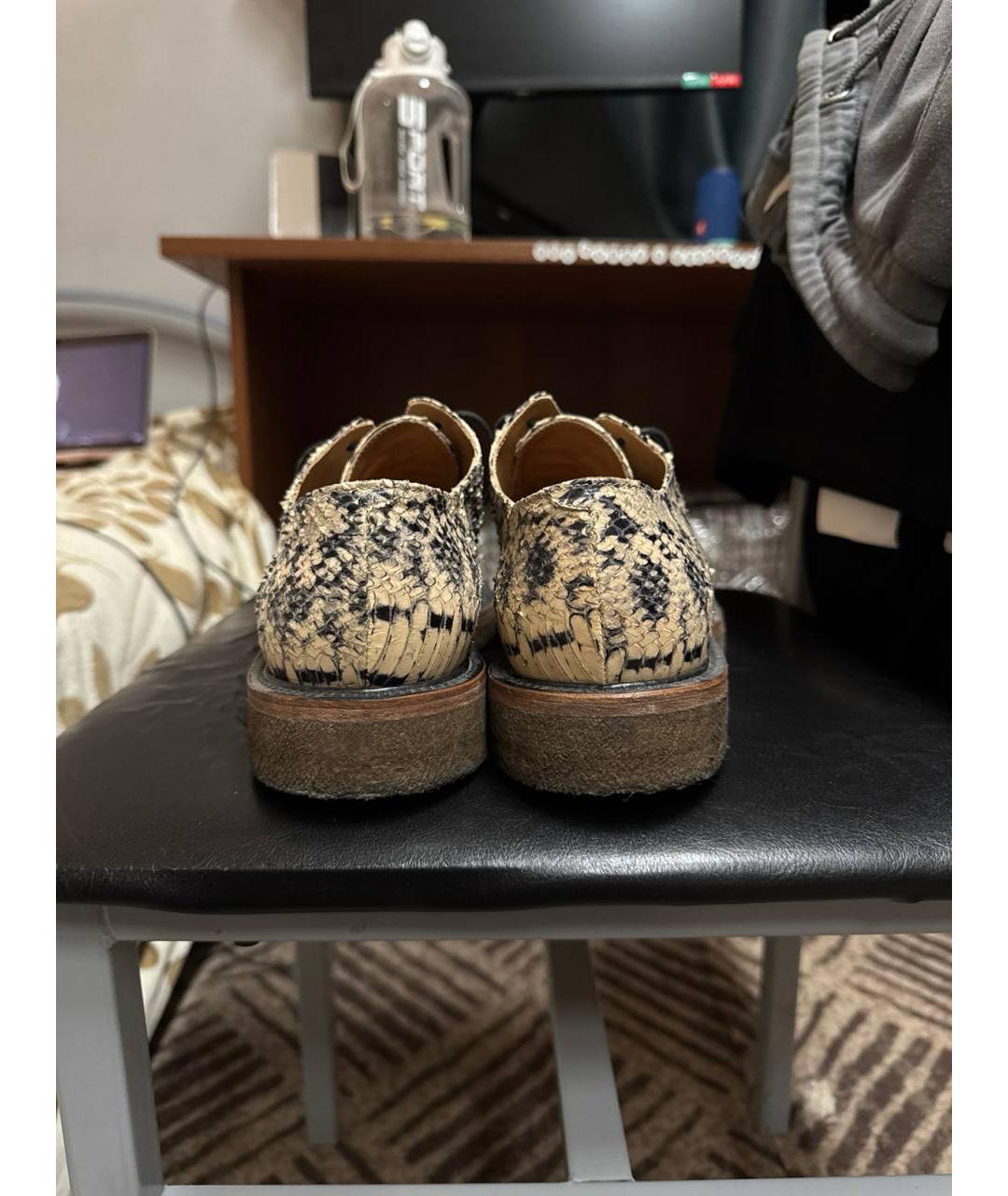 DRIES VAN NOTEN Бежевые низкие ботинки из кожи питона, фото 4