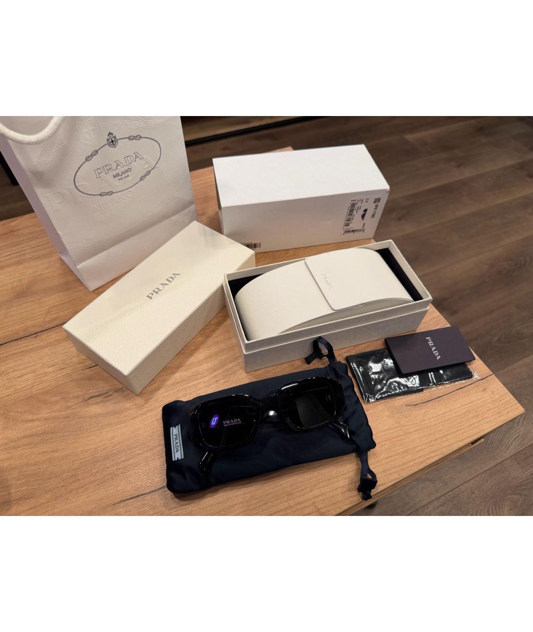 PRADA Черные пластиковые солнцезащитные очки, фото 6